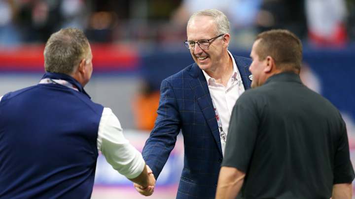 Sankey, Committee Nearing Decision on Playoff? Sankey, Committee Nearing Decision on Playoff?