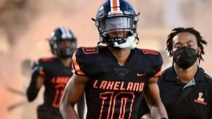 Huskies Offer Another Big and Fast Receiver Named Williams