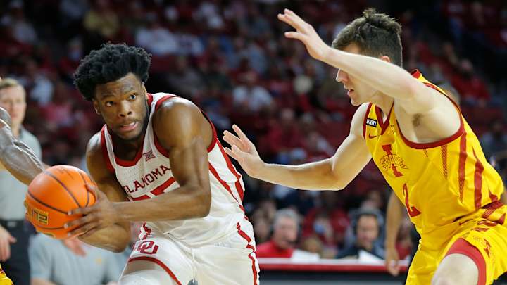 Former Oklahoma Guard Elijah Harkless Announces Transfer Destination