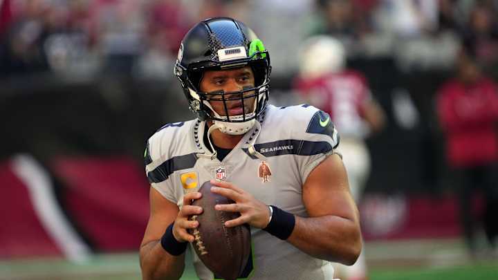 Trio of Seahawks Make History in First Half of Season Finale vs. Cardinals Trio of Seahawks Make History in First Half of Season Finale vs. Cardinals