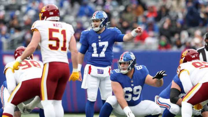 Giants Fans Erupt In Boos After QB Sneak on 3rd & 9 vs. Washington