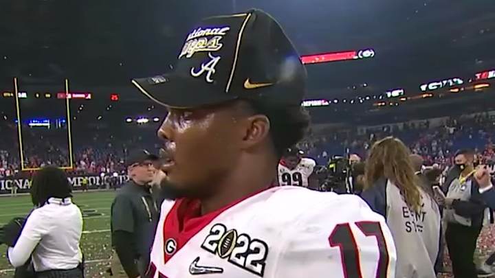 Georgia Star LB Nakobe Dean Accidentally Wears Alabama National Champions Hat