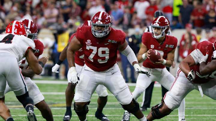 Instant Analysis: No. 3 Georgia 33, No. 1 Alabama 18 at the 2022 CFP Title Game