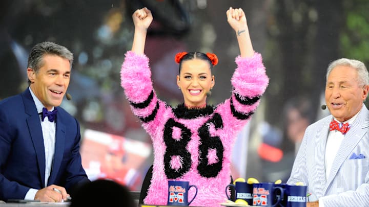 Alabama Is Now 0–2 in Games That Involve Katy Perry in Any Way