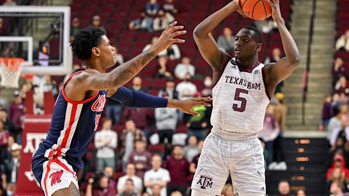 Lack of Offense Dooms Ole Miss at Texas A&M on Tuesday Night