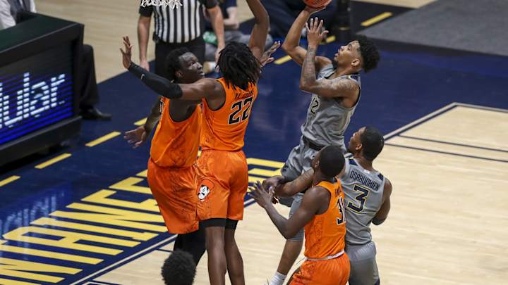 PREVIEW: West Virginia Takes on the Oklahoma State Cowboys