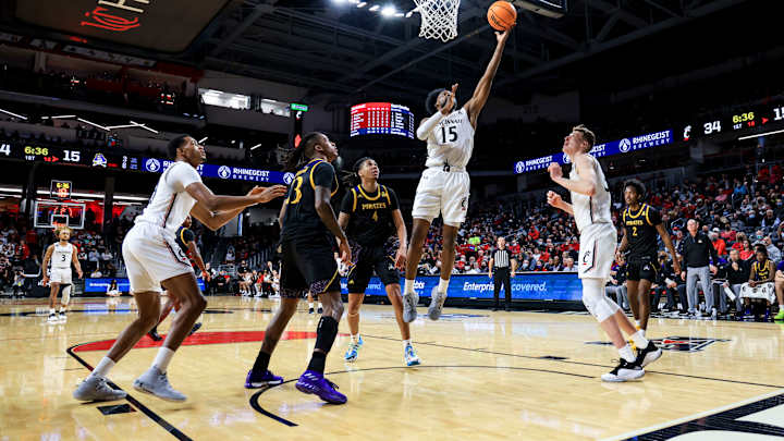 Cincinnati to Face East Carolina in First Round of AAC Tournament