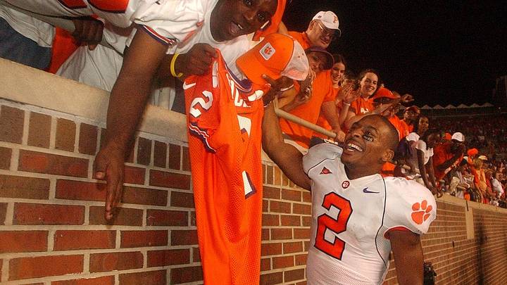 Report: Notre Dame to Hire Former Clemson Standout as WR Coach
