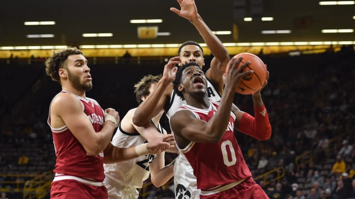 LIVE BLOG: Follow Indiana's Game at Iowa in Real Time