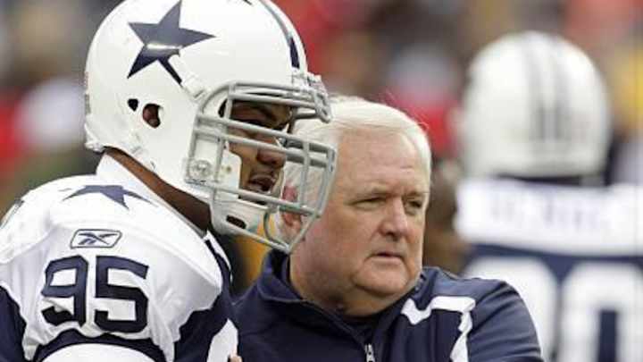 Former Cowboys Lineman Found Dead in Prison
