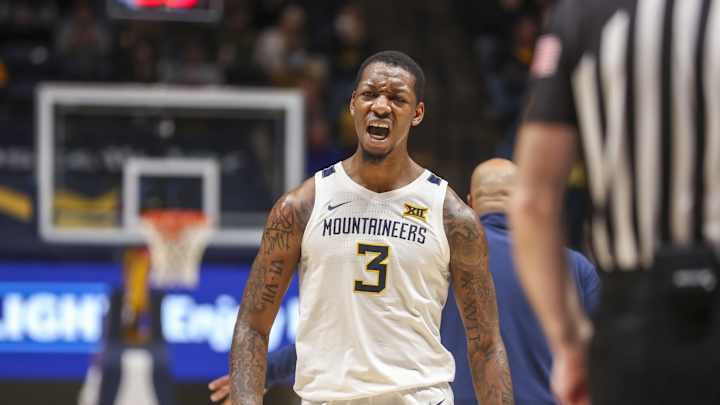 Spread & Over/Under Predictions for WVU at Kansas