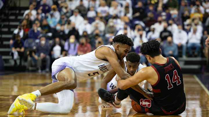 UW Hangs On for Win After Bey Has Way With Stanford for a Half UW Hangs On for Win After Bey Has Way With Stanford for a Half