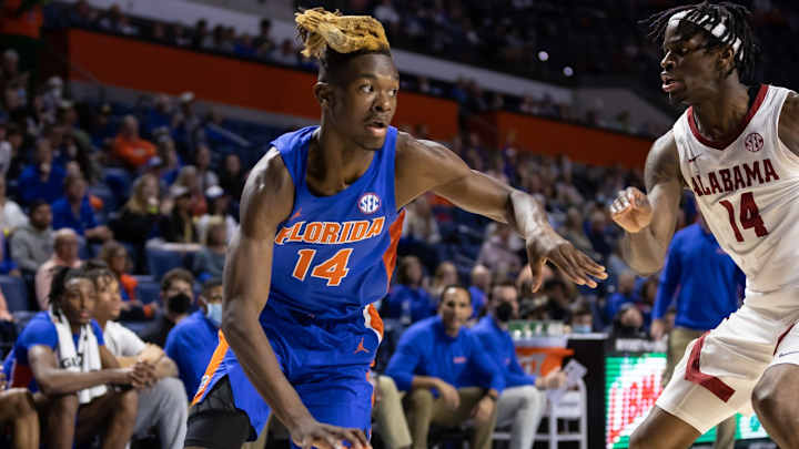 Florida Begins to Dig Itself Out of 0-3 SEC Hole with 71-63 Win Over Gamecocks