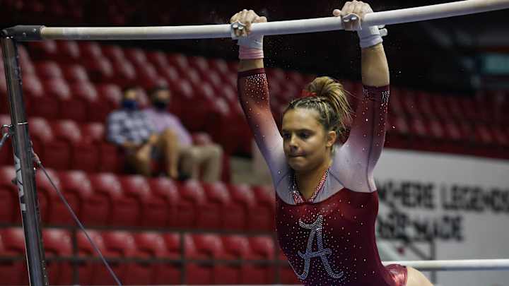 Alabama Gymnastics Posts 196.925 Road Score in Gainesville