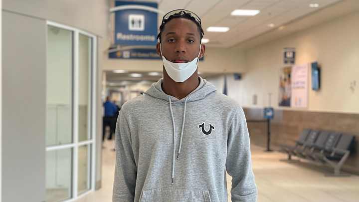 2022 WR Caleb Douglas Talks Official Visit With Florida Gators: “They're at the Top” 2022 WR Caleb Douglas Talks Official Visit With Florida Gators: “They're at the Top”