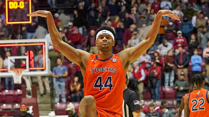 College Basketball Week 11 AP Top 25: Gonzaga Back on Top, Auburn No. 2 College Basketball Week 11 AP Top 25: Gonzaga Back on Top, Auburn No. 2