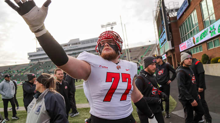 Ole Miss Lands OL Transfer Mason Brooks, Nick Broeker Staying in Oxford
