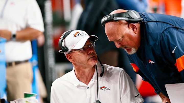 Report: Longtime LB Coach Reggie Herring Will Not Return to Broncos
