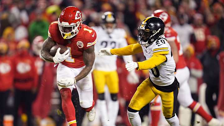 Former Vikings Roundup: Jerick McKinnon, Daniel Carlson Shine in Wild Card Round