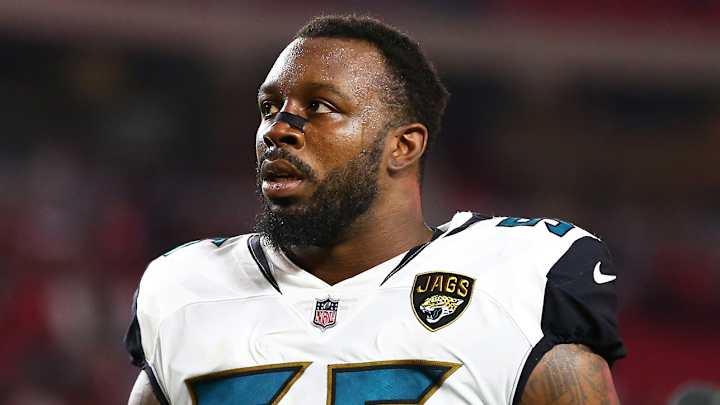 Jaguars DE Arrested After Allegedly Flashing Obscene Gesture, Fleeing Police