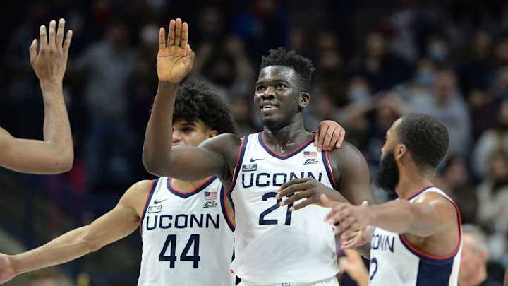 MBB: UConn Downs Butler Creates Long-Sought Winning Streak