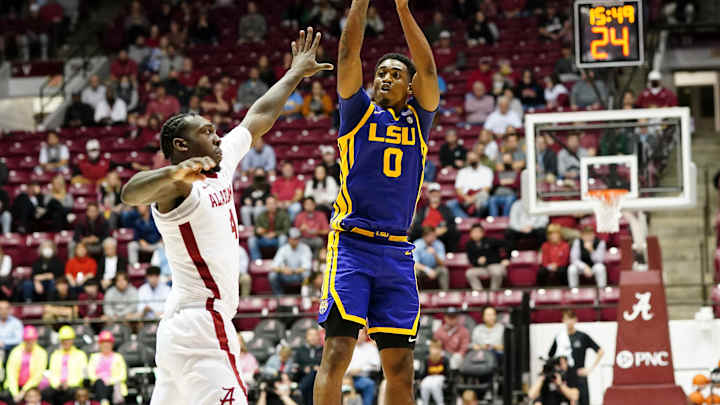 Turnovers, Rebounding Contribute to LSU's 70-67 Loss to Alabama