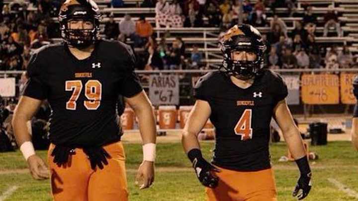 Huskies Offer Scholarship to Huge Apple Valley Lineman