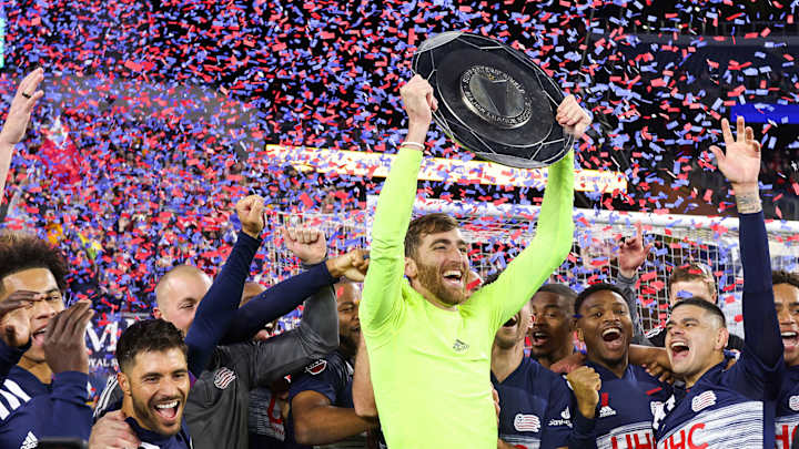 Report: Arsenal Makes Transfer Bid for U.S., Revolution GK Matt Turner