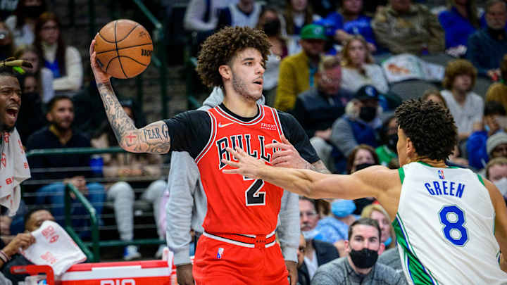 Report: Bulls Guard Lonzo Ball Suffers Meniscus Tear in Left Knee