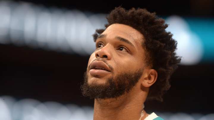 Hornets Roll the Thunder, 121-98