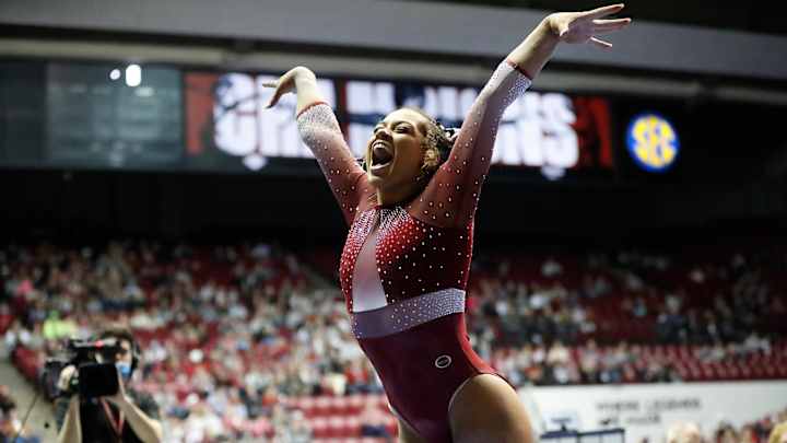 Alabama Gymnastics Posts Huge Score in 197.650-196.275 Win over Kentucky Alabama Gymnastics Posts Huge Score in 197.650-196.275 Win over Kentucky