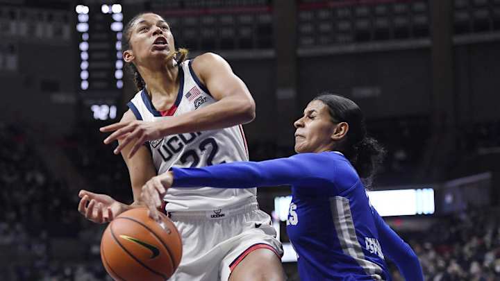 WBB: Huskies Back In the Column Against Seton Hall