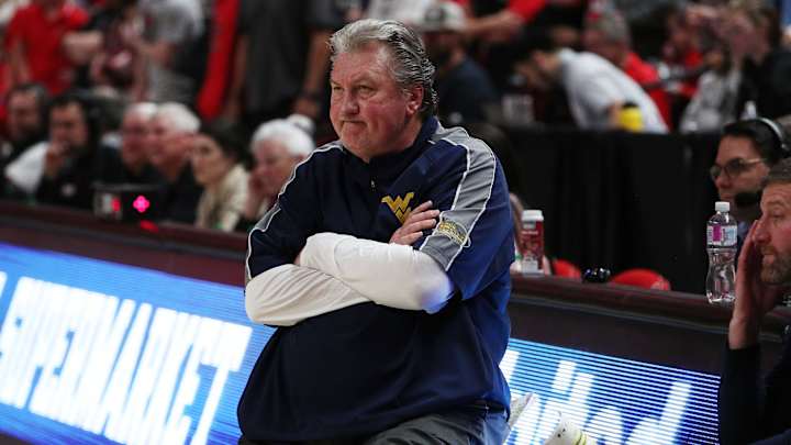 Huggins Sends Powerful Message to Team Following 3rd Straight Loss