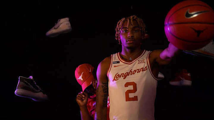 Longhorns Coach Chris Beard Provides Update on Arterio Morris' Legal Situation Longhorns Coach Chris Beard Provides Update on Arterio Morris' Legal Situation