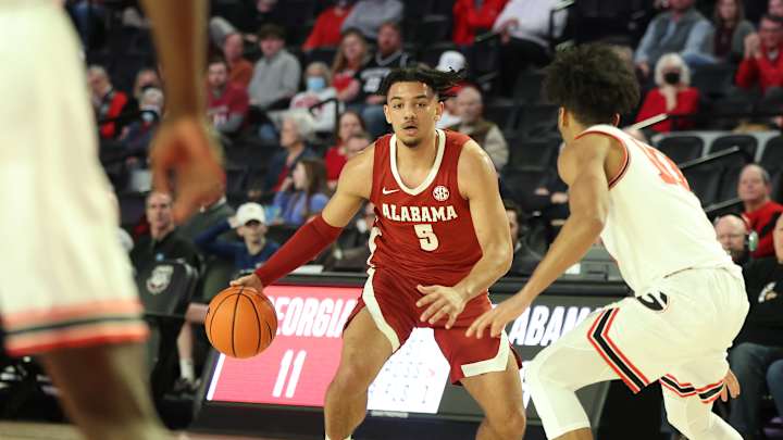 Alabama Falters Down the Stretch in 82-76 Loss to Georgia