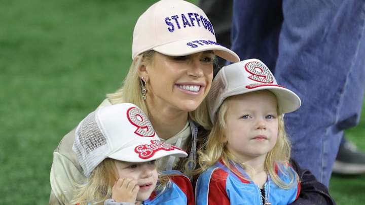 Kelly Stafford Discusses Husband’s Relationship With Ndamukong Suh After Penalty Kelly Stafford Discusses Husband’s Relationship With Ndamukong Suh After Penalty