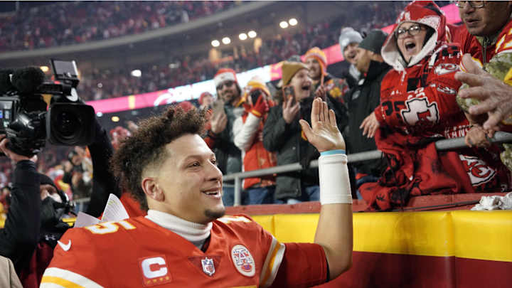 Chiefs Fans Donate $178K to Buffalo Children's Hospital in Aftermath of Playoff Game Chiefs Fans Donate $178K to Buffalo Children's Hospital in Aftermath of Playoff Game