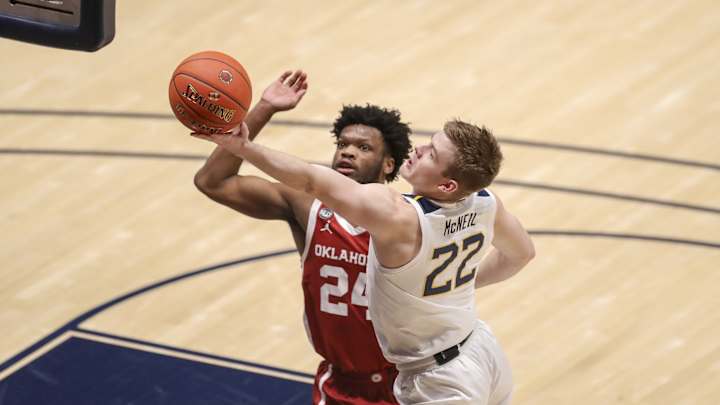 Spread & Over/Under Predictions for WVU vs Oklahoma