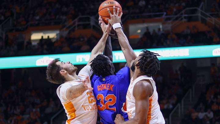 Gators Struggle in Second Half Without Frontcourt Depth; Fall to Tennessee 78-71 Gators Struggle in Second Half Without Frontcourt Depth; Fall to Tennessee 78-71