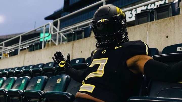 PODCAST: Oregon Football Recruiting Buzz as National Signing Day Looms