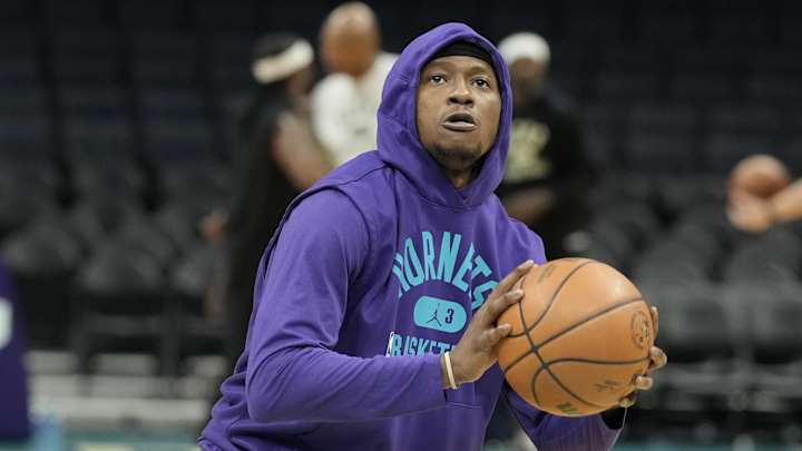 OFFICIAL: Hornets Announce Starting 5 vs Lakers