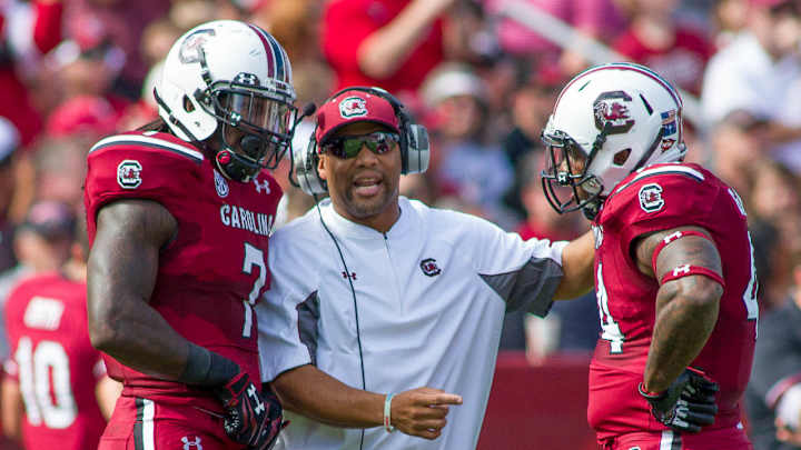 Hogs Expected to Hire Florida International D-line Coach