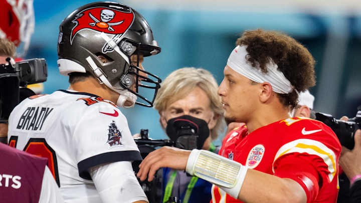 Patrick Mahomes Responds to Tom Brady’s Reported Retirement With One Emoji