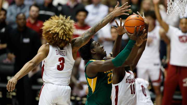 Alabama Basketball Just Outside of AP Top 25