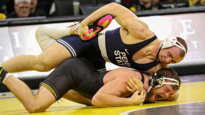 Penn St. Tops Hawkeyes, 19-13