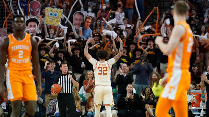 Longhorn Men Move Back Up Into AP Top 25 Poll