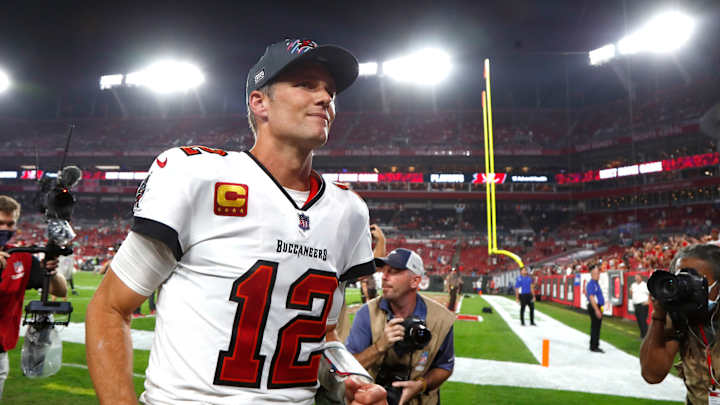 Report: Tom Brady’s Retirement Announcement Could Be Delayed by Signing Bonus