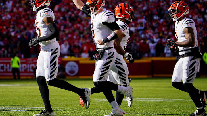 LSU Stars Joe Burrow, Ja'Marr Chase Are Super Bowl Bound LSU Stars Joe Burrow, Ja'Marr Chase Are Super Bowl Bound