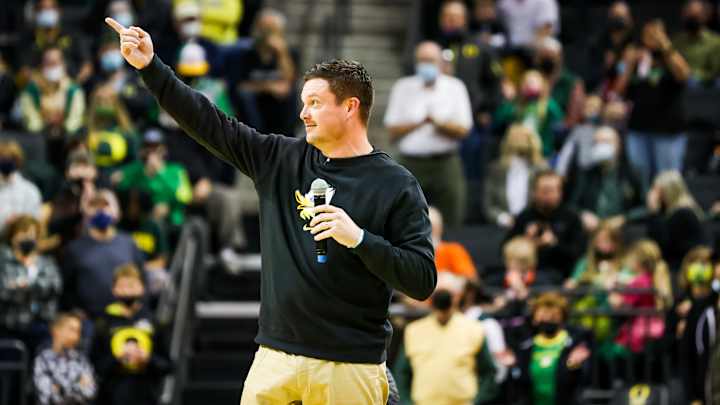 What Dan Lanning Said at Halftime of Oregon vs. Oregon State