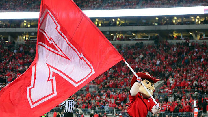 College Mascot Hand Gesture Revised to Avoid Tie to White Supremacy College Mascot Hand Gesture Revised to Avoid Tie to White Supremacy